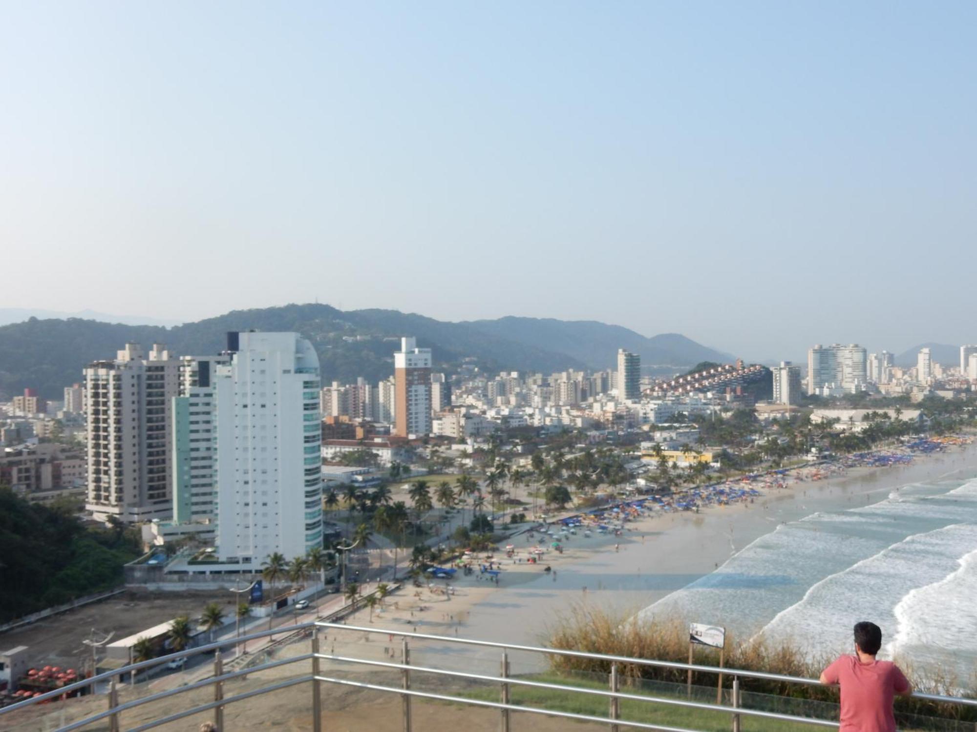 Casa Sete Enseada Ar Cond Suite E Estacionamento Gratis E Uma Otima Localizacao Na Enseada 과루자 외부 사진